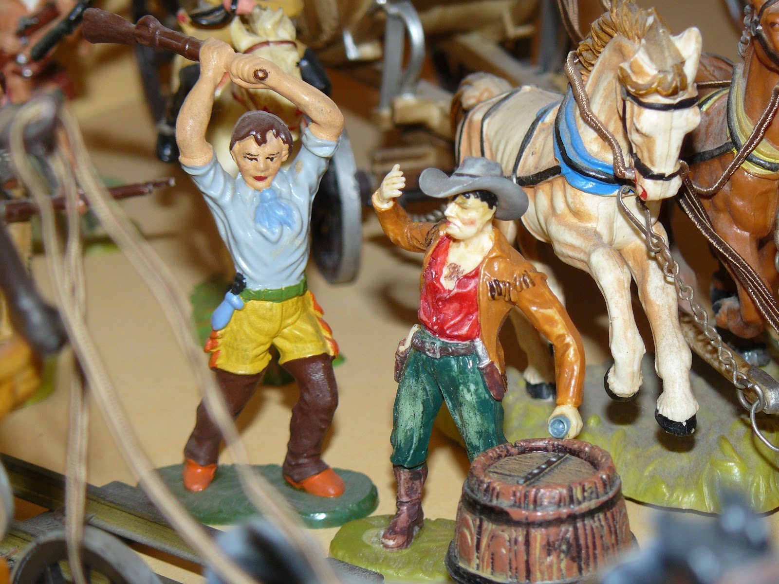 FIGURINES FAR-WEST: cavalier cow-boy transformé elastolin