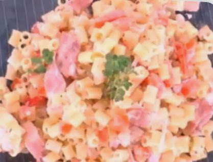 Κοφτό μακαρονάκι με μπέικον και Philadelphia