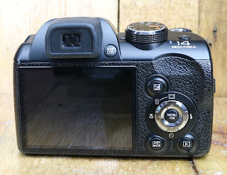 Kamera Fujifilm Prosumer FinePix S4500 Fullset