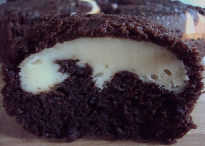 chocolate-cake-filled-with-sweetened-cream-cheese