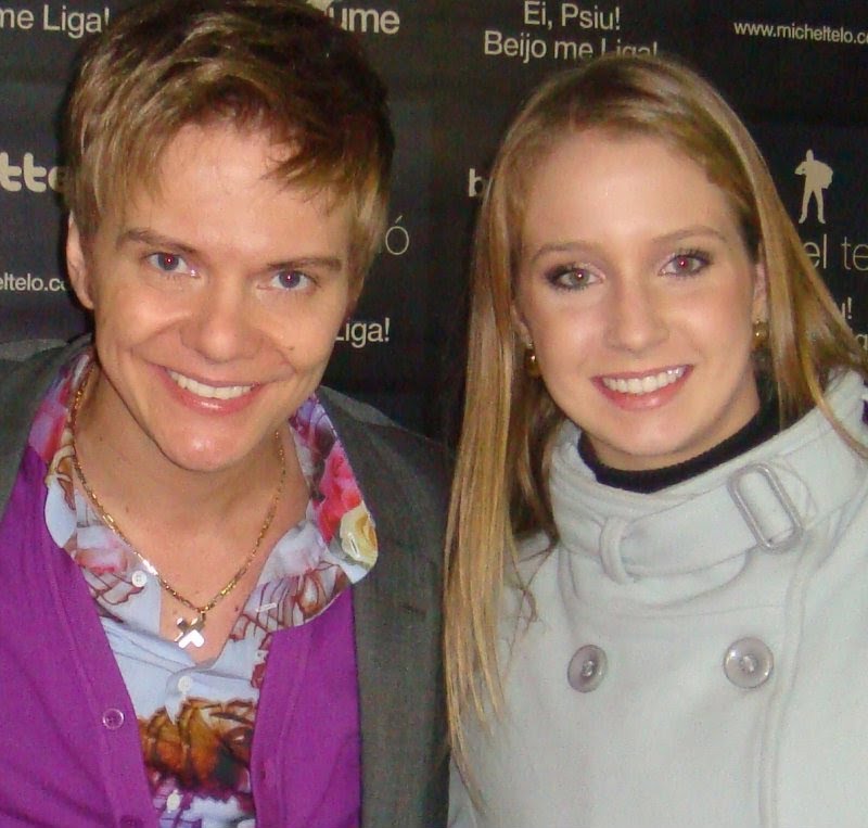 Michel Teló com a esposa Carol