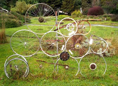 Esculturas y arte  con con bicicletas