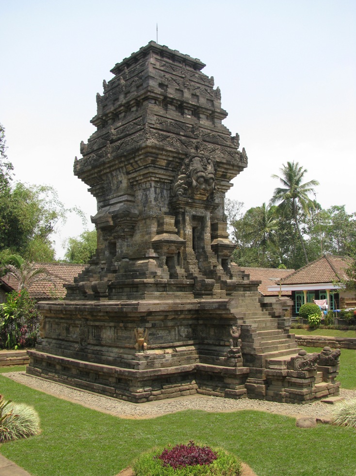 Wisata Tumpang: Candi Kidal