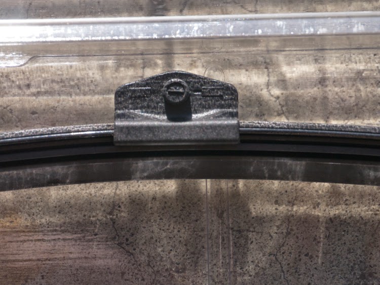 The Zen of Bits and Bolts Audi Q5 2011 Windshield Wiper Replacement