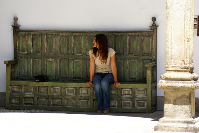 parador-de-santiago-de-compostela-banco-camino-de-santiago