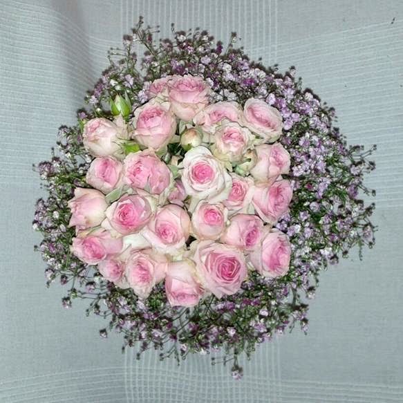 ramo de novia con rosas ramificadas o de pitiminí y paniculata rosa