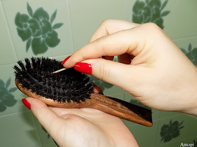 Jak czyścić szczotkę z naturalnego włosia?