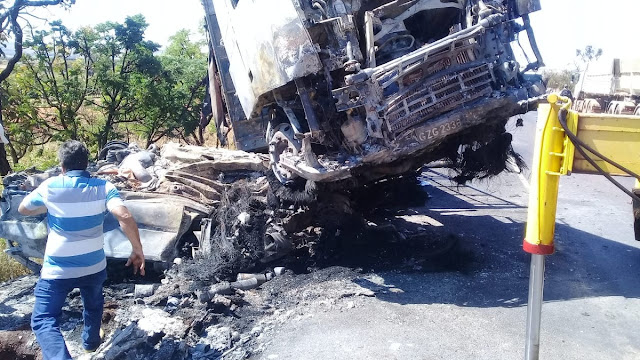 Motorista de São Gonçalo do Sapucaí envolve em acidente grave entre três veículos em Patrocínio, MG - Fotos/reprodução: Alô Alô Cidade