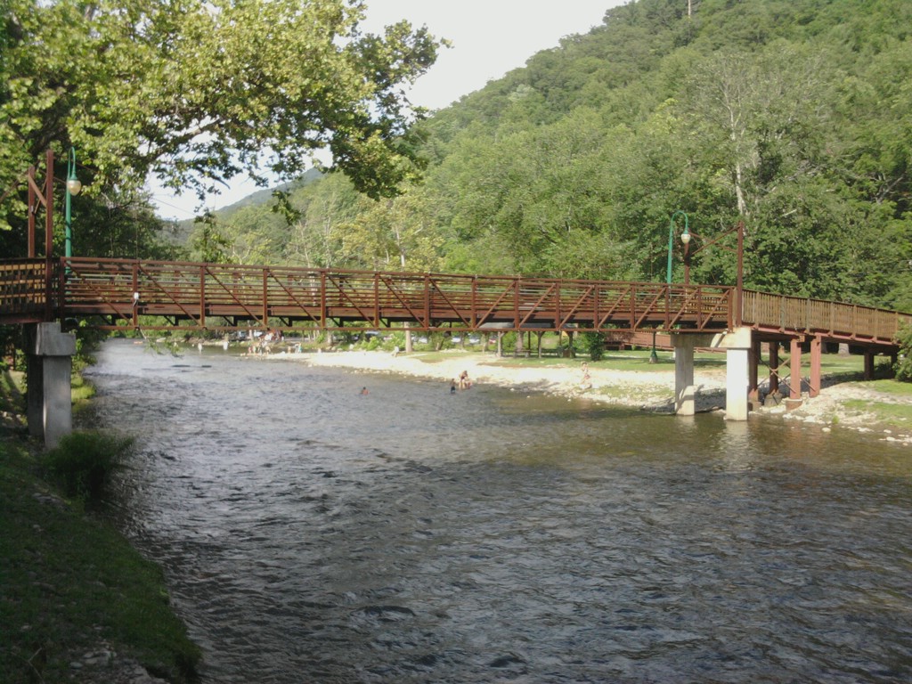 North Carolina Tourism Oconaluftee River in Cherokee NC Crystal Clean!