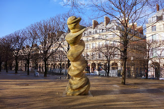 Paris : Column, une sculpture de Tony Cragg au Jardin des Tuileries - Ier