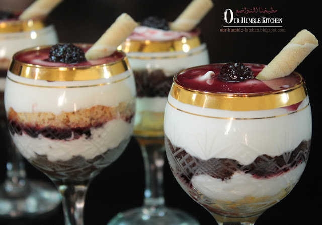 Blackberry Jam Cheesecake Trifle Recipe | وصفة حلى طبقات مربى التوت والتشيزكيك ( ترايفل ) حلى اكواب التشيزكيك 