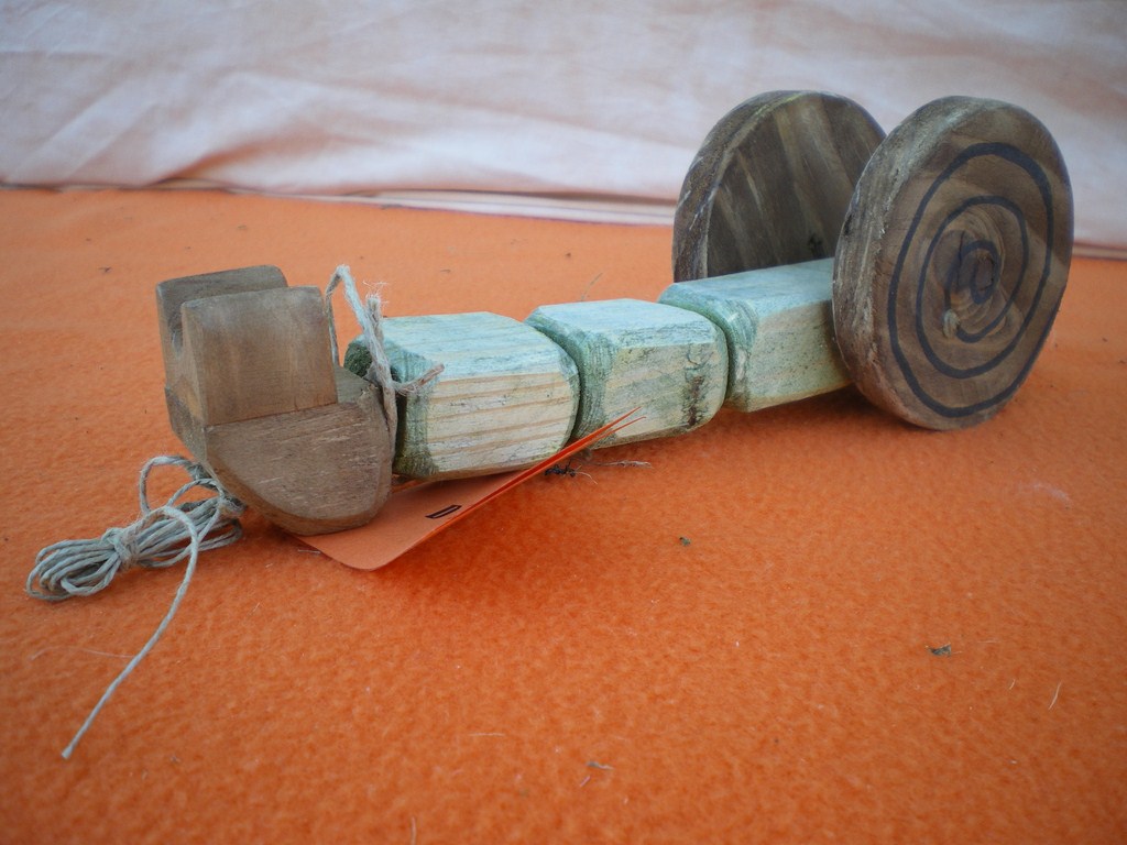 D´PALE | Taller artesano del reciclaje palets de madera en Fuenheridos ...
