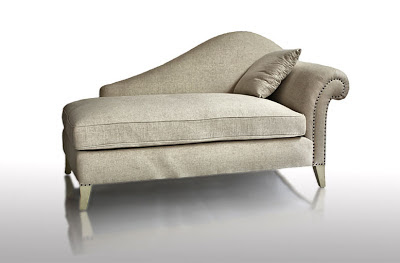 Una habitación infantil en azul y blanco