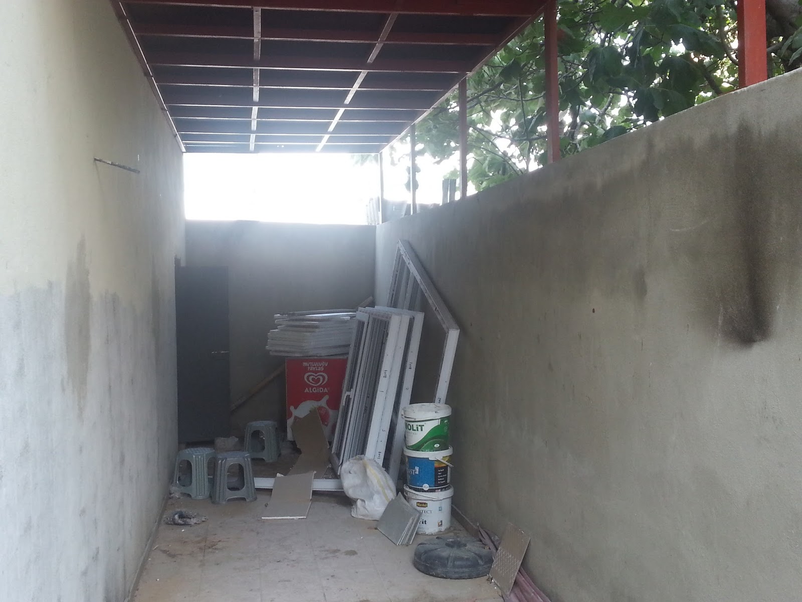 SAHİBİNDEN "YALNIZLIKTAN" DEVREN SATILIK 2 KATLI CAFE Ağustos 2013