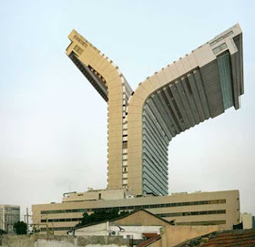 شاهدوا بالصور المباني المستحيلة التي يستحيل إنشاؤها بهذه الطريقة!