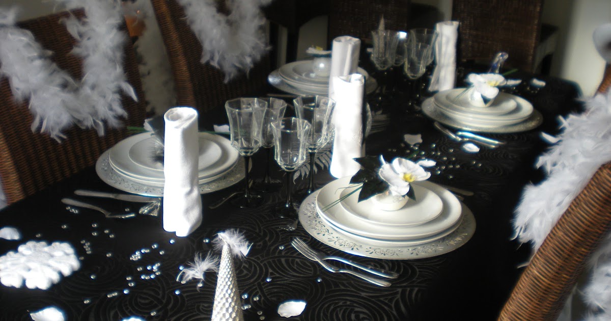 Déco de table à thèmes Mon nouvel an, en Noir, Blanc et