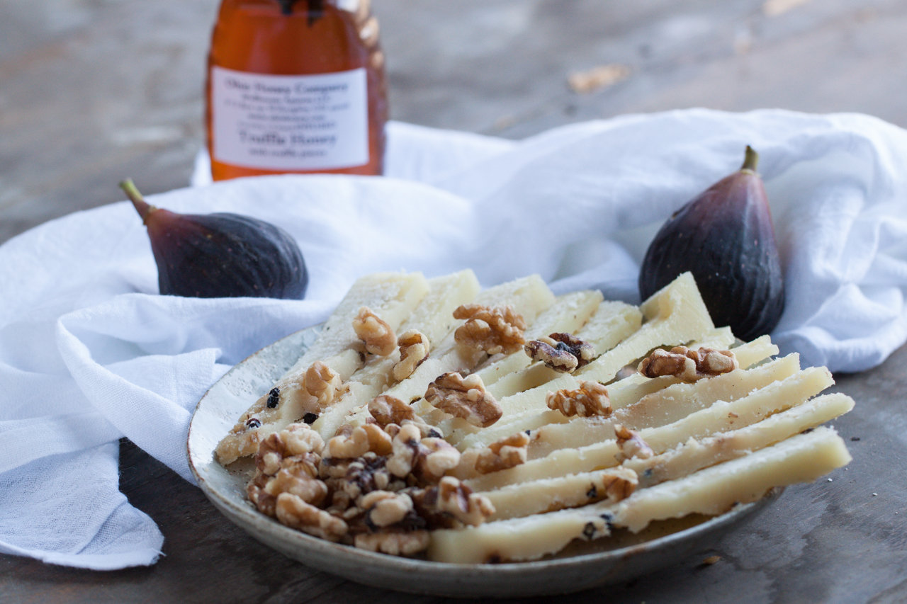 Mama Tommy's Aged Pecorino with Walnuts and Truffle Honey [Zack]