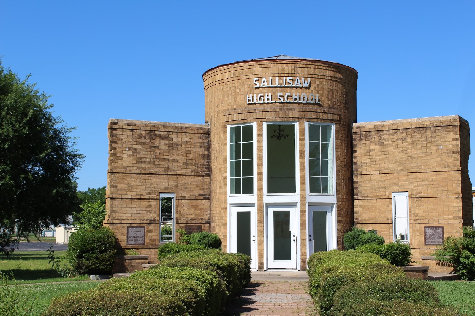 KXMX Local News Old High School Remains to Be Torn Down