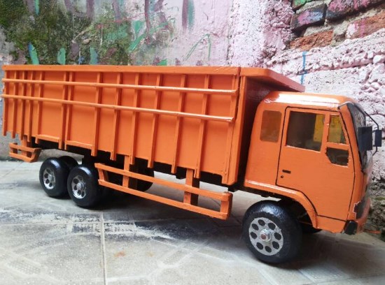 Gambar Miniatur  Truk  Mitsubishi Info Mobil Truck