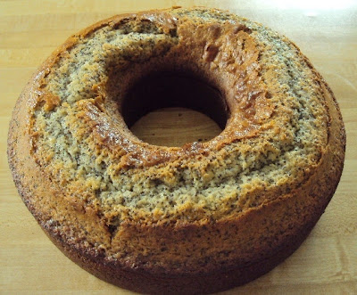 Poppyseed cake that is moist & delicious! 