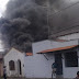 Incêndio destrói residência na rua Desidério Brandão em Cruz das Almas
