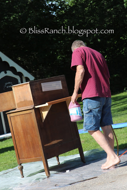 Antique Dresser Becomes Portable Patio Bar, Bliss-Ranch.com