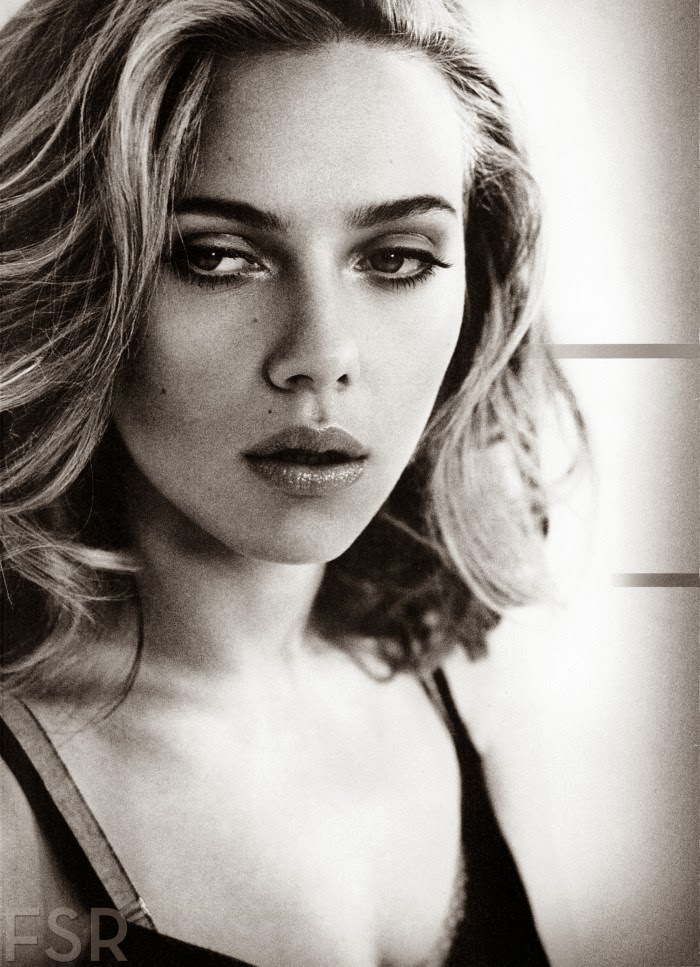 Scarlett Johansson - Esquire USA Magazine November 2013 - Magazine