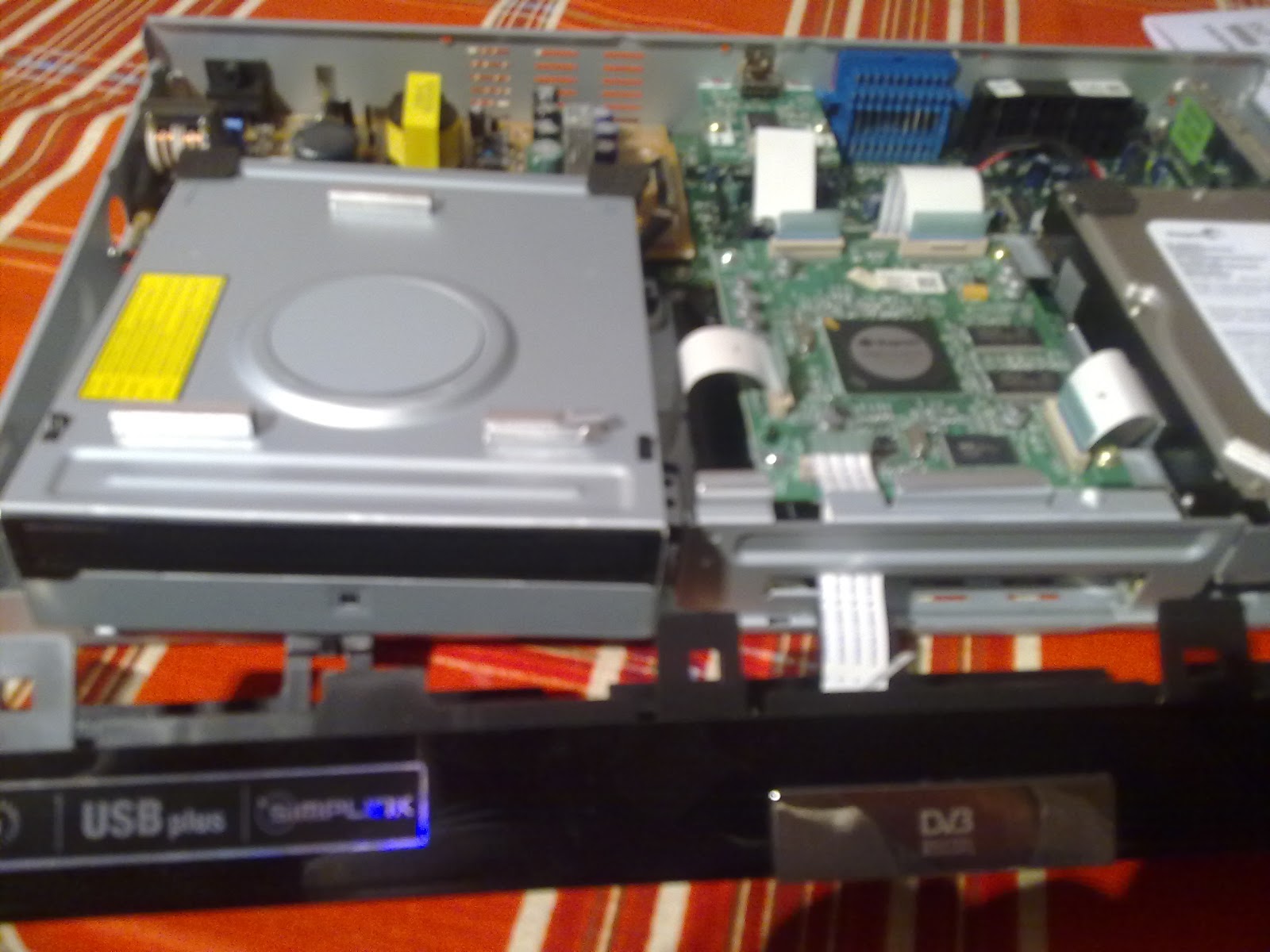 El Blog de Rixolo Abrir desmontar reproductor TDTGrabador , HDDDvd