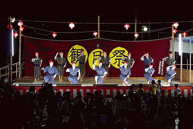 shoeless,dancers,dark kimonos