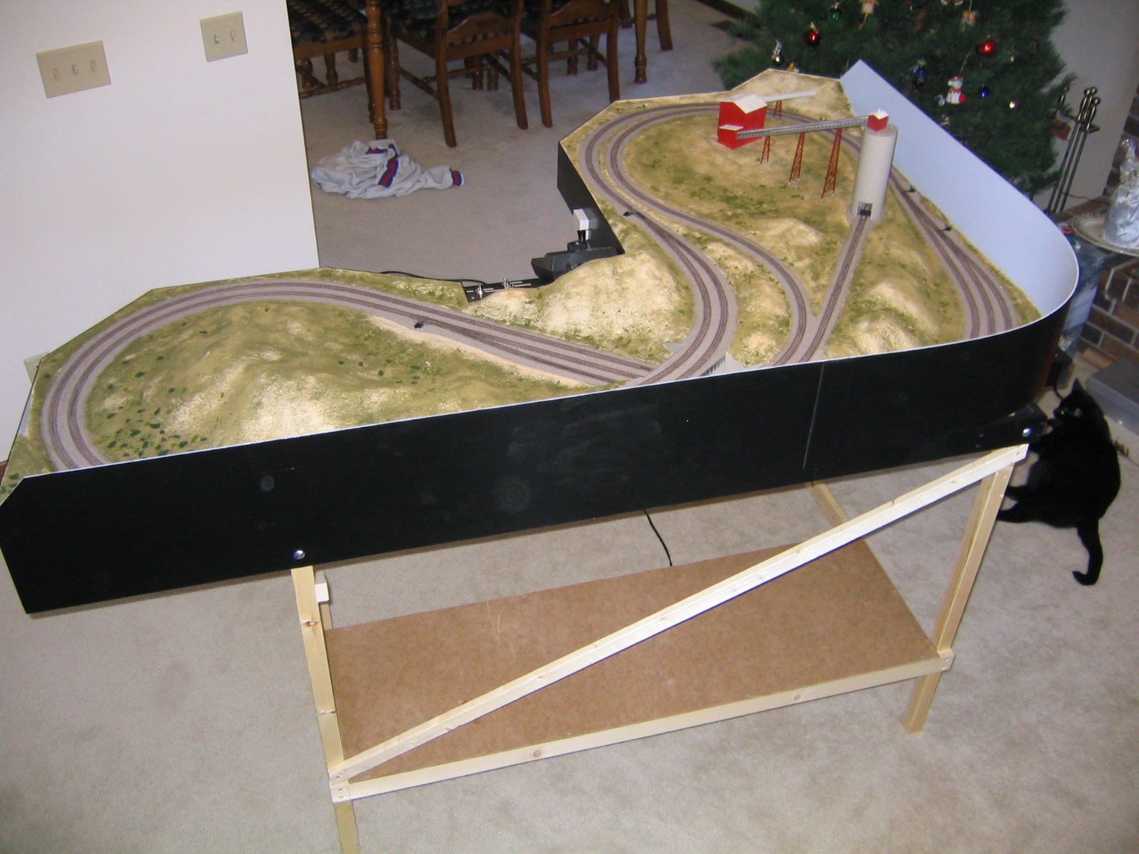 N Scale Addiction: More Photos of my First N Scale Model Railroad
