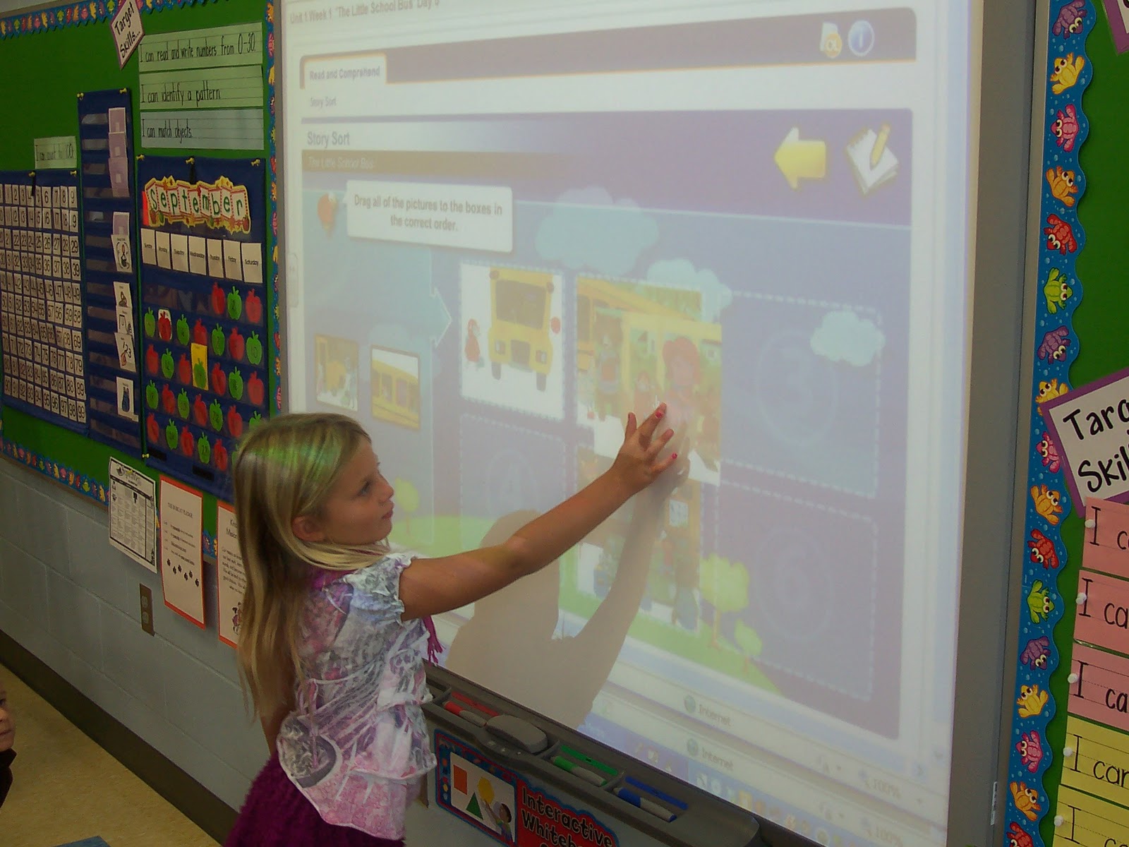 Mr. Stahl's Kindergarten... Smartboard Fun = Reading Street Fun...