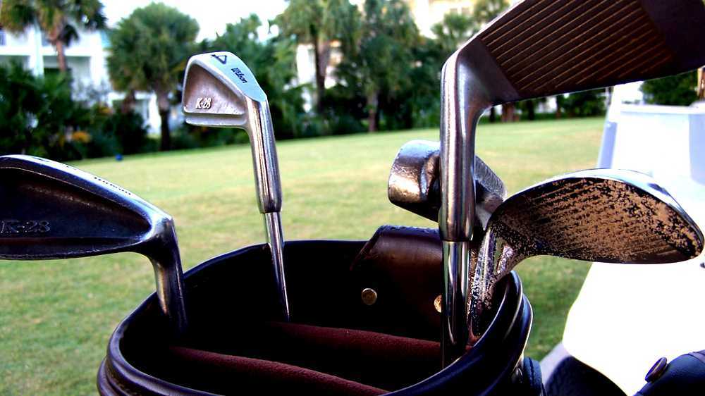 Obsolete golf clubs