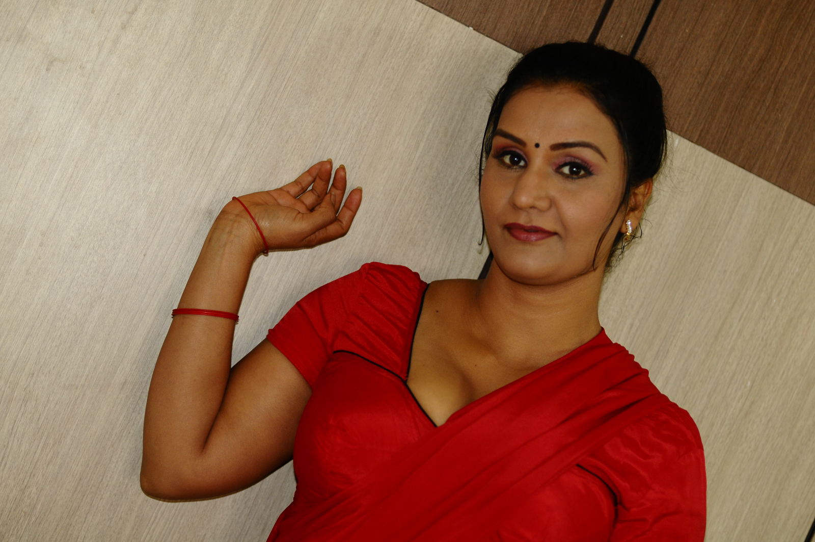 Telugu Actress Apoorva Aunty Hot In Red Saree Exposing Navel Indian Filmy Actress