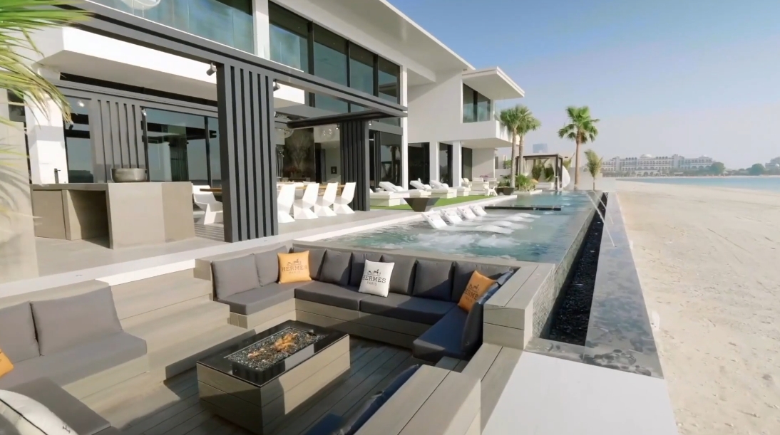 92 Interior Design Photos vs. ONE100, Palm Jumeirah Dubai Luxury Beach Mansion Tour