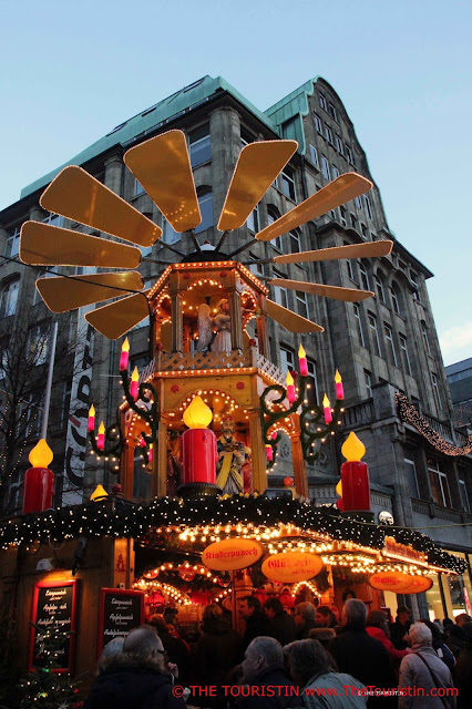 Candles Lamps Lightning Christmas Market Spitalerstrasse Hamburg Germany