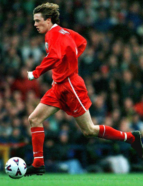 Steve McManaman in action for Liverpool