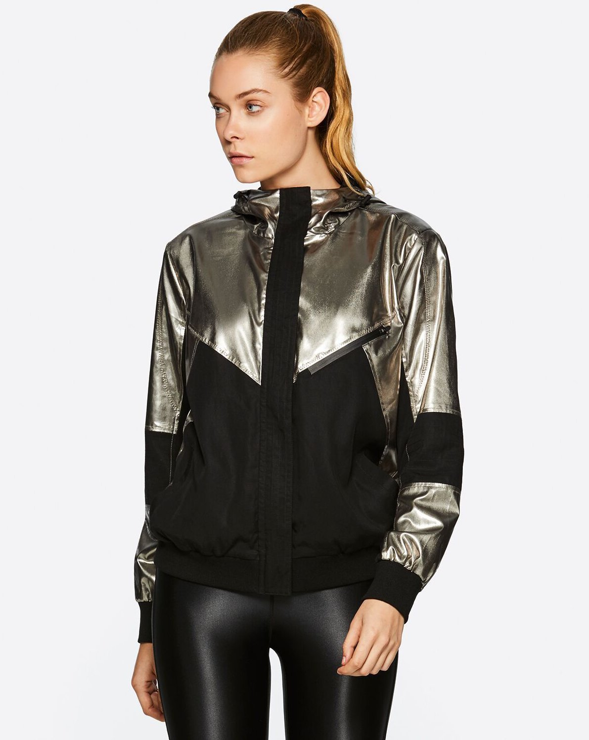 Top 5 Activewear Brands To Enhance Your Workout Efficiency