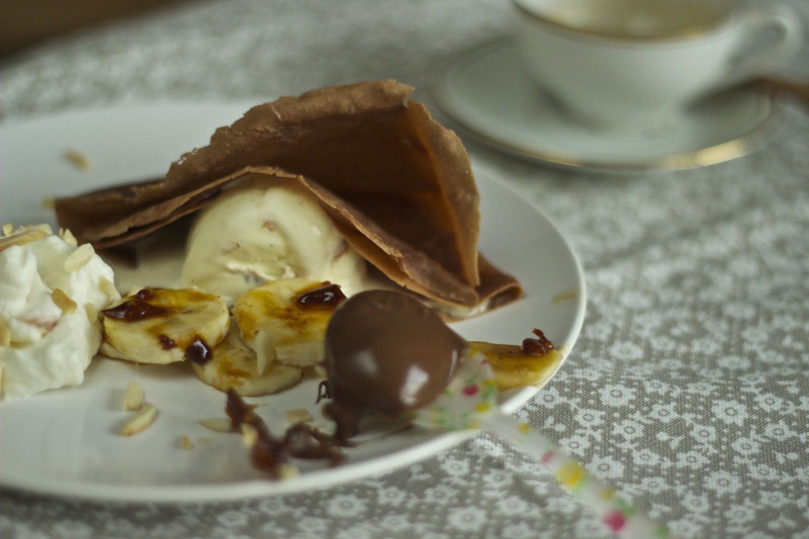 küchen.wind: Schokopalatschinke | Karamell-Bananen | Eis küchen.wind: Schokopalatschinke | Karamell-Bananen | Eis