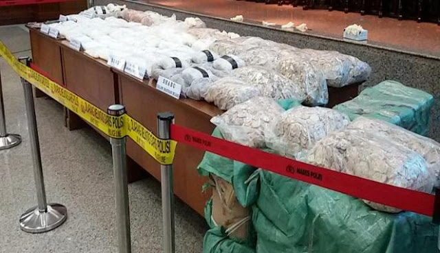 Pabrik Sepatu Beralih Pabrik Ektasi, Polisi Amankan 240 Ribu Pil Ektasi
