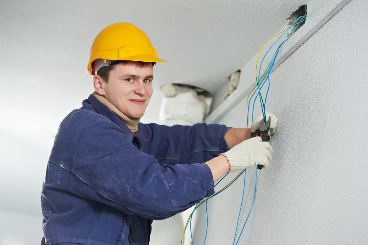 electrician in eden bridge- reliable, skilled and trusthworthy ...