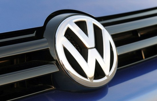 “Βουτιά” καταγράφει η μετοχή της Volkswagen, καθώς το σκάνδαλο παίρνει νέες διαστάσεις  