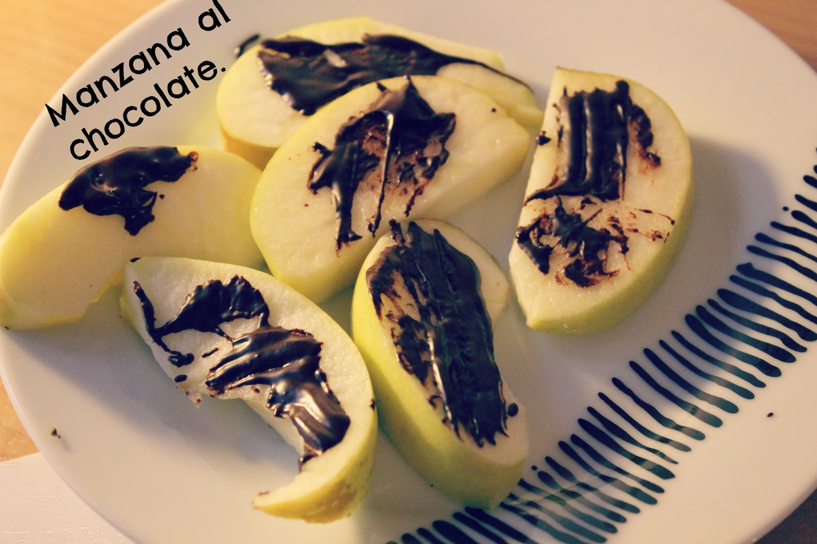 By Dako: Manzanas con chocolate.