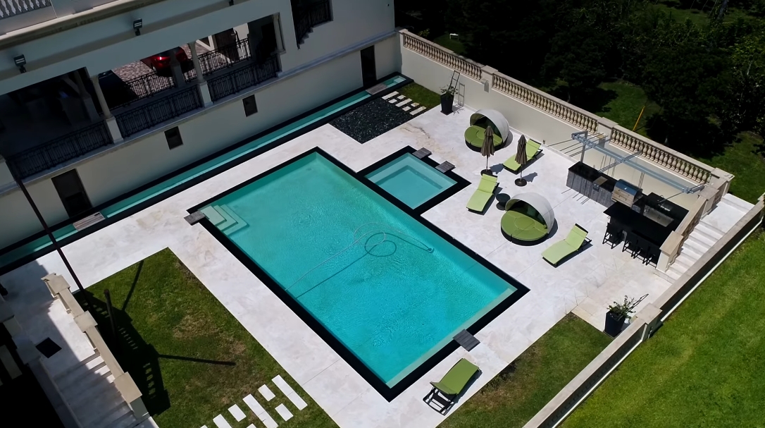 39 Interior Design Photos vs. 5801 Moss Ranch Rd, Pinecrest, FL Luxury Mansion Tour