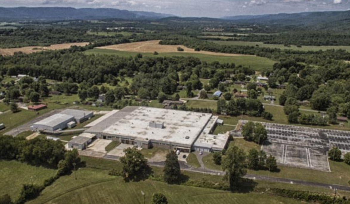 Jim Young Reporter Gov. Haslam, Comm. Rolfe Announce Textile