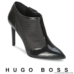 Queen Letizia wore Hugo Boss ankle boots