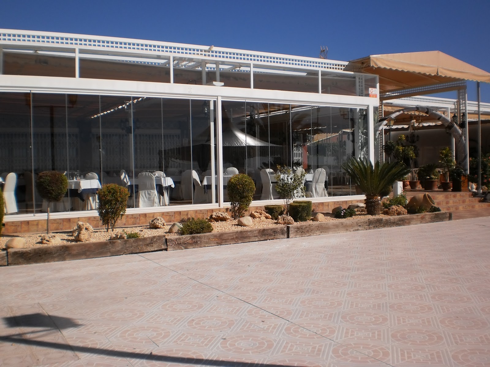 SPAIN NOW WALKING Restaurante Punta Prima /Restaurant Punta Prima