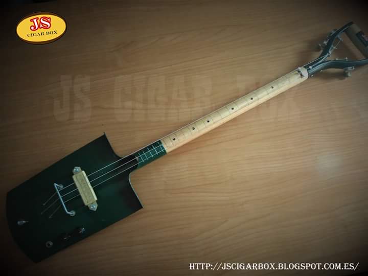 A LONDRES ACABA DE LLEGAR NUESTRA JS GUITARRA PALA SHOVEL GUITAR JS