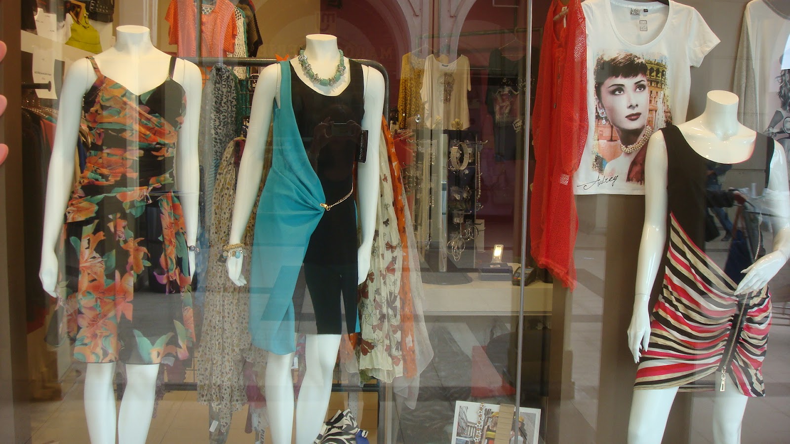 lili rose boutique lily rose la madeleine Brandma