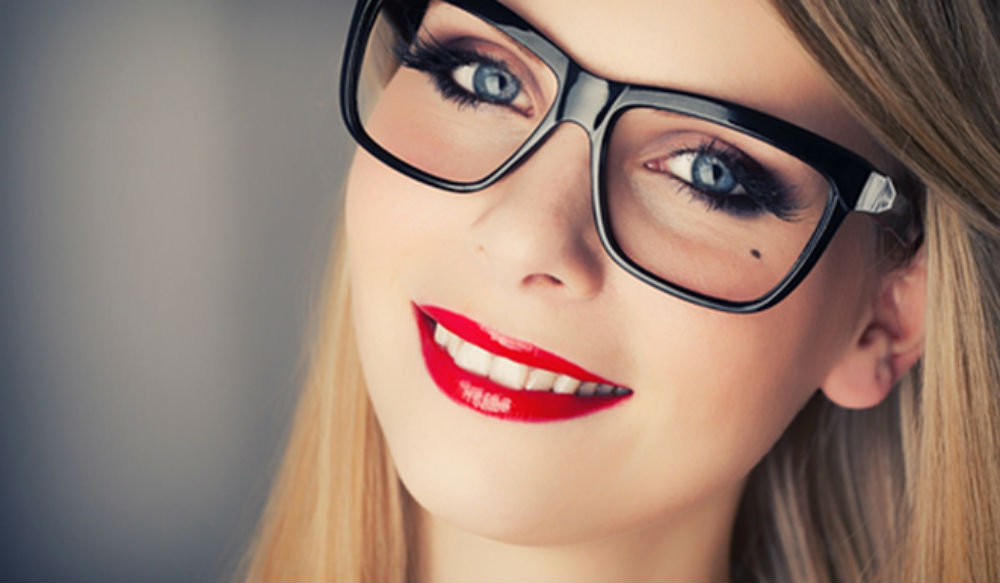 5 Dicas de Maquiagem para Quem Usa Óculos