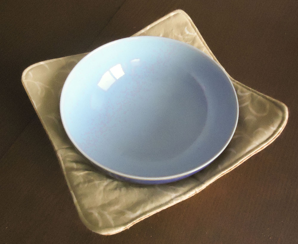 Quilting & Learning What a Combo! Microwaveable Fabric Bowls